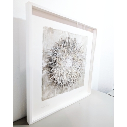 Original Papierobjekt im Rahmen "Organics grey" 90x90 der deutschen Künstlerin Gabriele Mierzwa von rechts