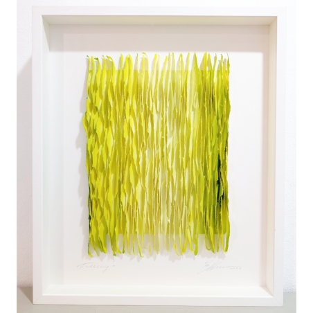 Farbklang gelb-grün Original 3D Papierobjekt der Künstlerin Gabriele Mierzwa im Rahmen