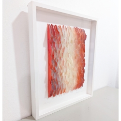 Farbklang rot-blau Original 3D Papierobjekt der Künstlerin Gabriele Mierzwa im Rahmen von links