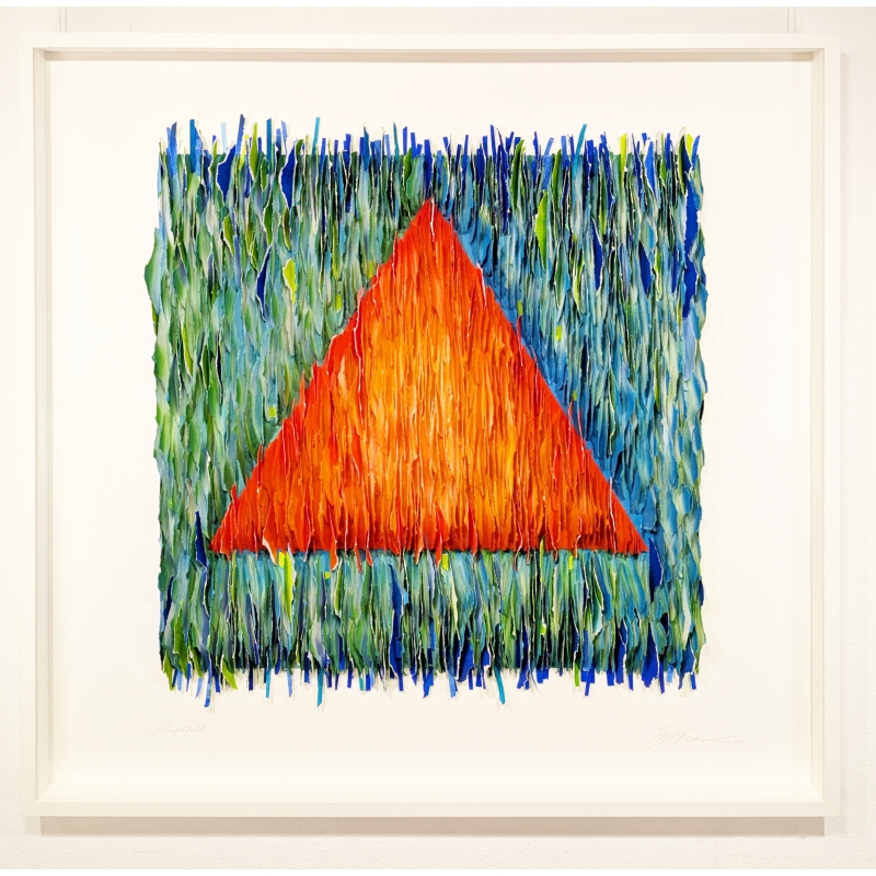 Original Papierobjekt im Rahmen "Kraftfeld- rotes Dreieck" der deutschen Künstlerin Gabriele Mierzwa