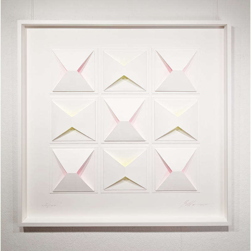 Original Papierobjekt im Rahmen "Reflexion" der deutschen Künstlerin Gabriele Mierzwa