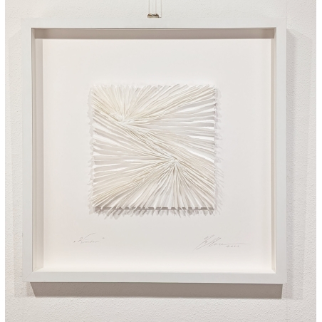 3D Papierobjekt „Reflexion" 50x50 cm im Rahmen – Original von Gabriele Mierzwa
